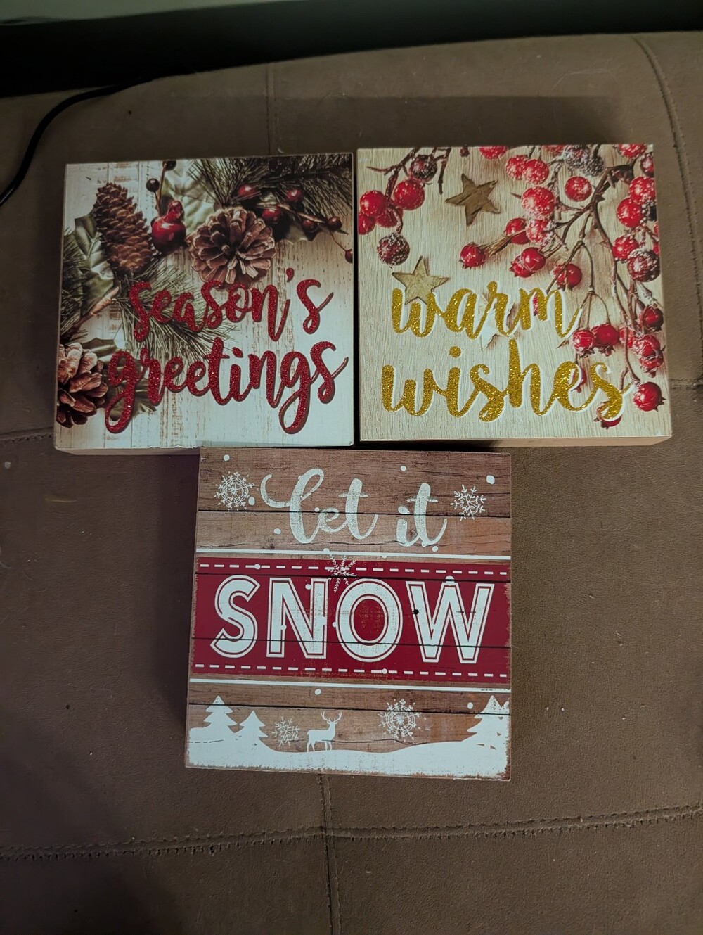 Holiday Wall Art Set - Red and Gold Seasonal Plaques